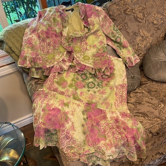City Girl by Nancy Bolen 2-Piece Set Floral Ruffle Jacket Skirt Suit Sz 16 - Picture 9 of 16